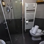 Affittacamere La Pomposa Del Teatro 3*