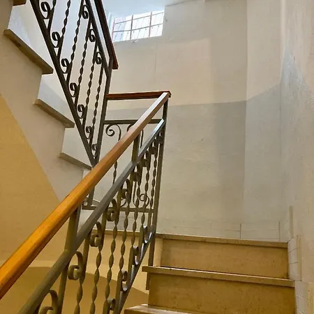 La Pomposa Del Teatro Πανσιόν 3*